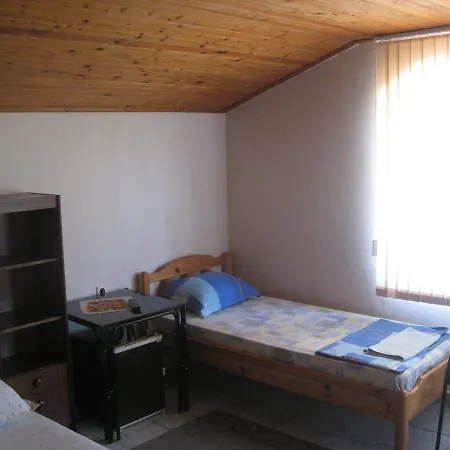 Famili Barba Yani Otel *