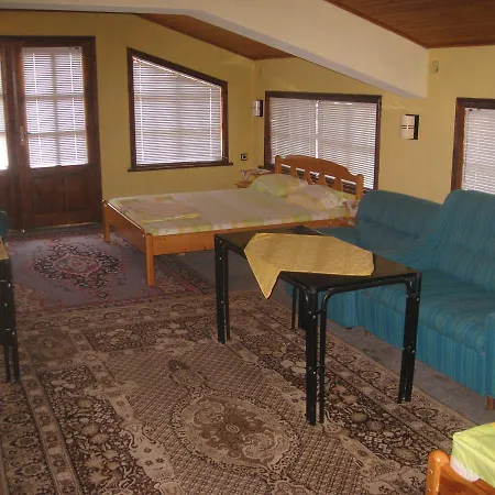 Otel Famili Barba Yani Altın Kumlar