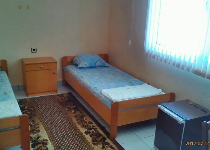 Famili Barba Yani Hotel