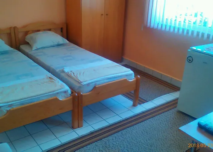 Hotel Famili Barba Yani