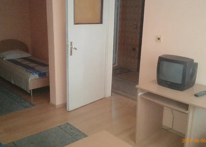 Hotel Famili Barba Yani