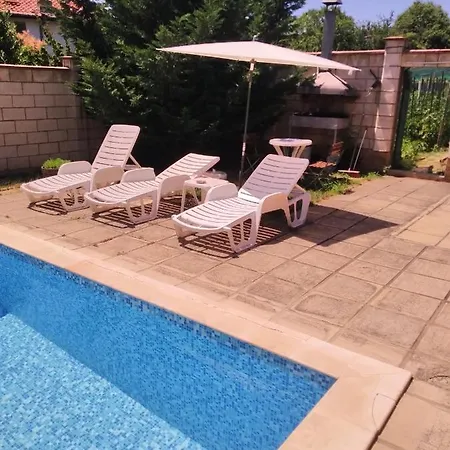 Hotel Famili Barba Yani *