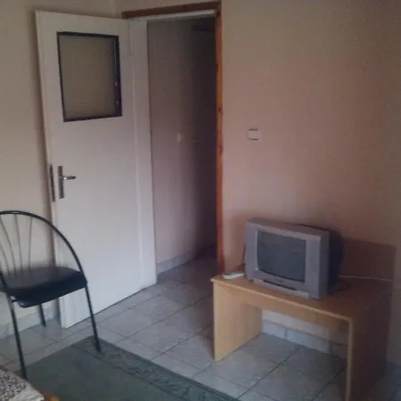 Famili Barba Yani Hotel *