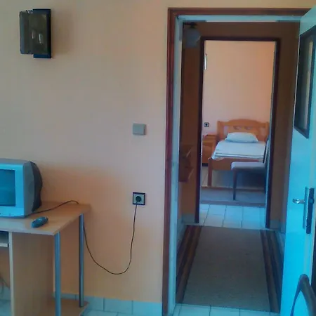 Famili Barba Yani Hotel