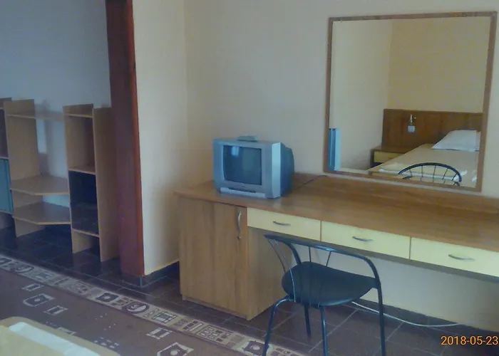 Famili Barba Yani Hotel *